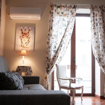 Casa Vacanze Terrasini Duomo Exterior foto
