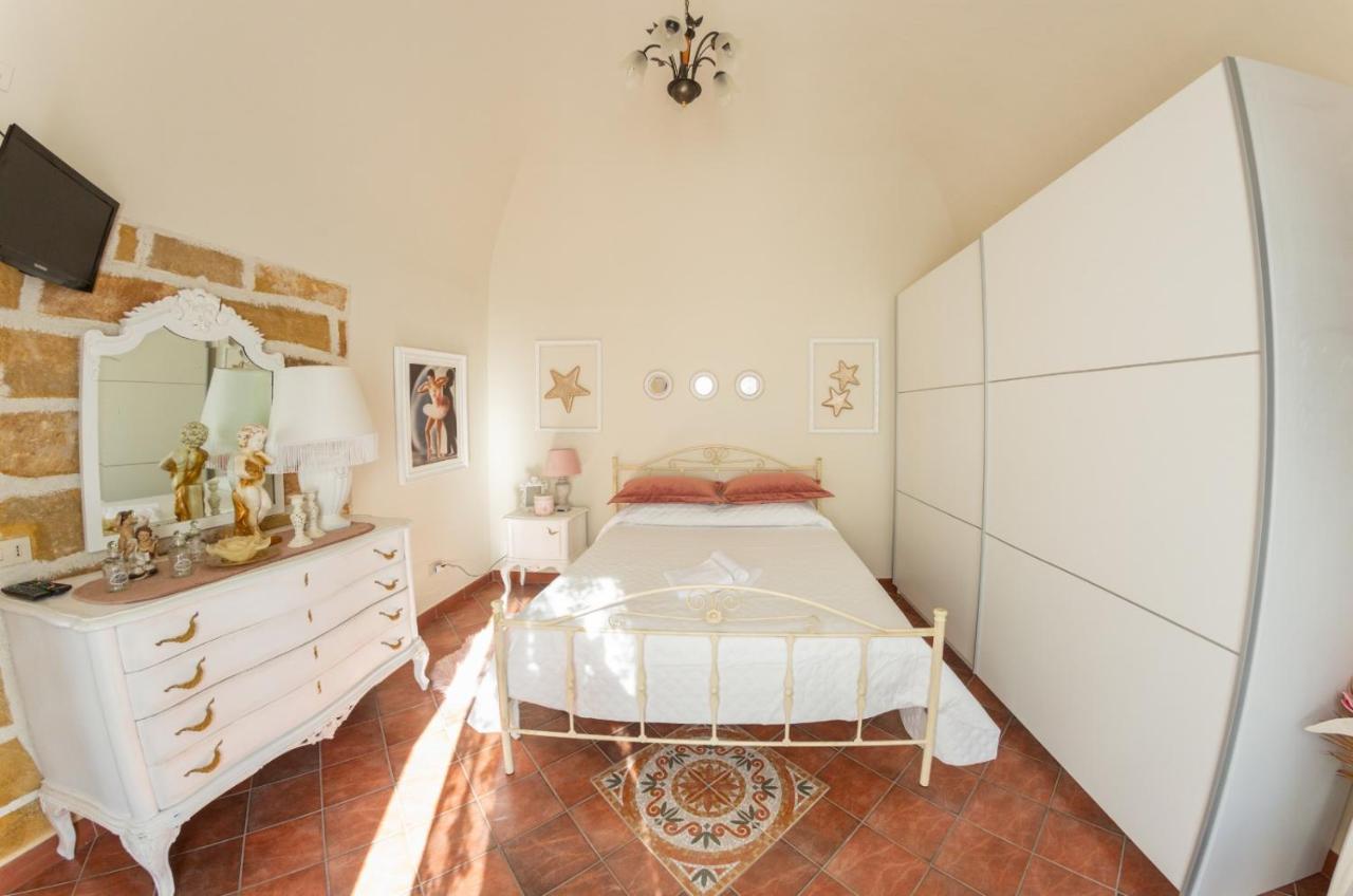 Casa Vacanze Terrasini Duomo Exterior foto